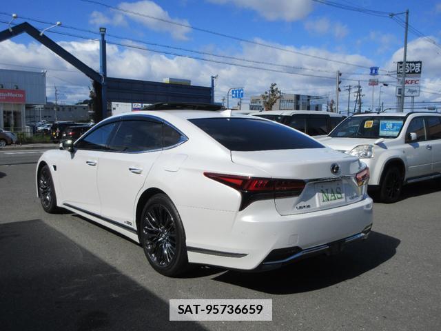 Lexus LS 2021-07 7812450-6