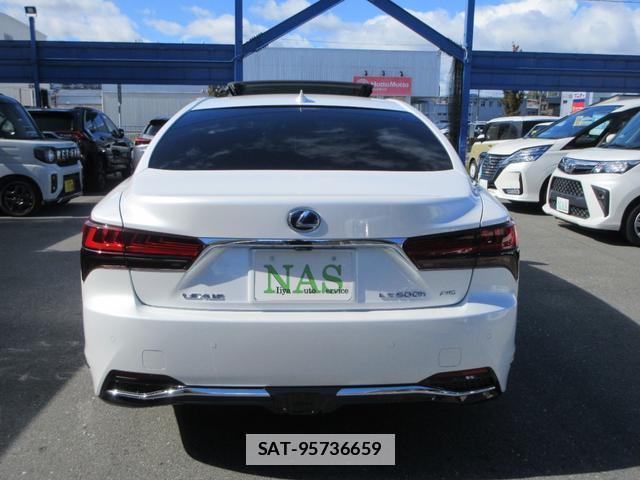 Lexus LS 2021-07 7812450-7
