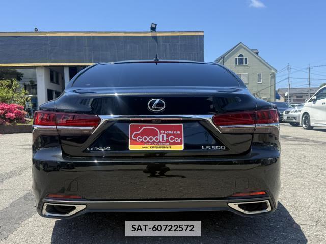 Lexus LS 2018-01 7812459-1