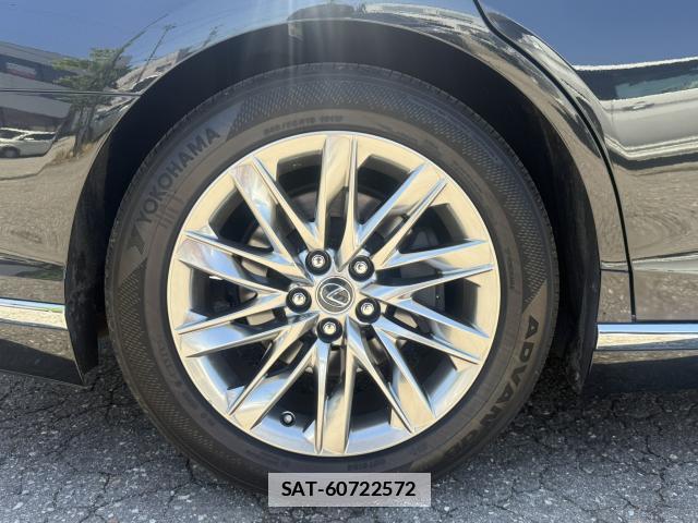 Lexus LS 2018-01 7812459-19