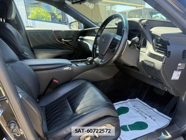 Lexus LS 2018-01 7812459-5