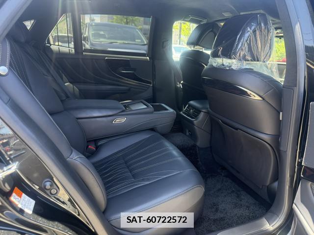 Lexus LS 2018-01 7812459-6