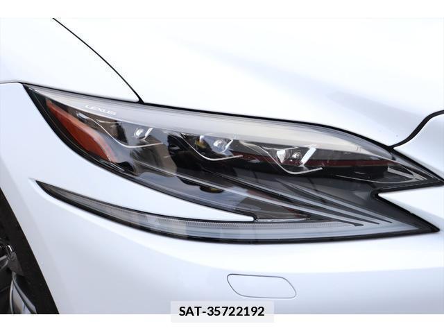 Lexus LS 2017-12 7812868-15