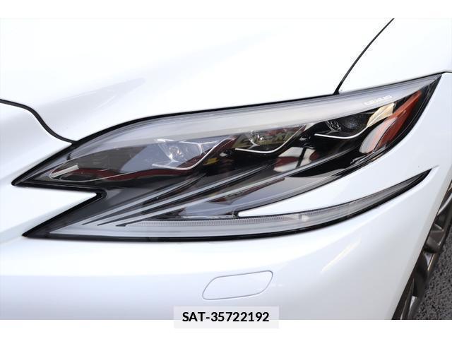 Lexus LS 2017-12 7812868-16