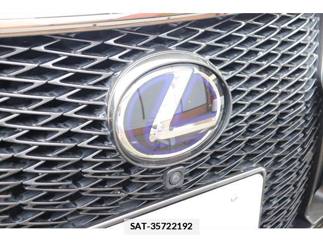 Lexus LS 2017-12 7812868-17