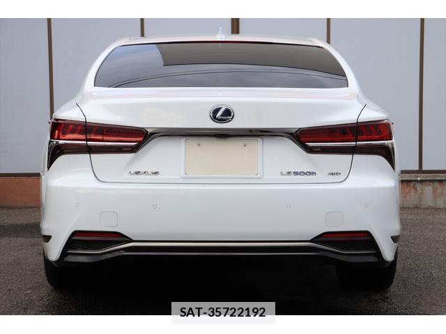 Lexus LS 2017-12 7812868-7