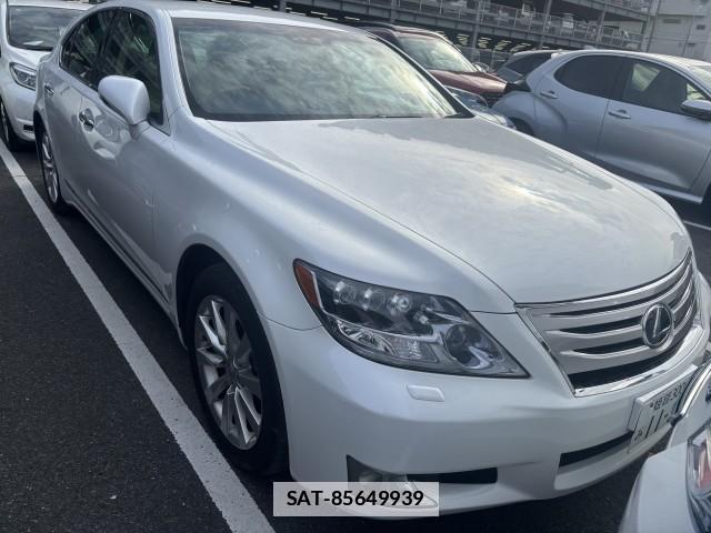 Lexus LS 2010-01 7813407-1