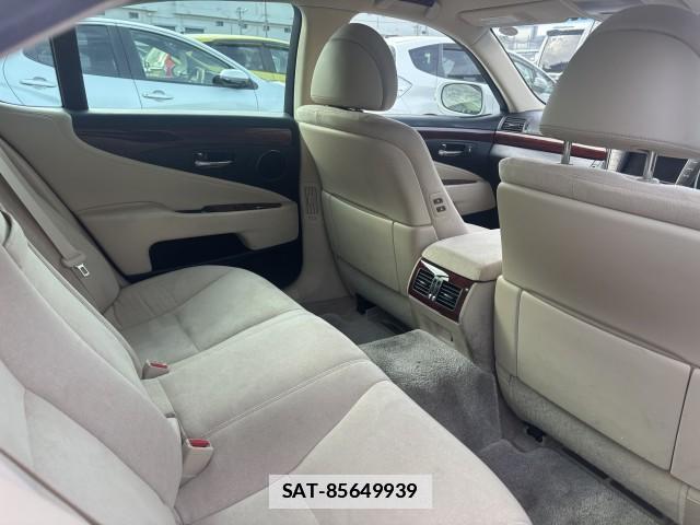 Lexus LS 2010-01 7813407-2
