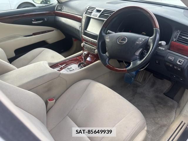 Lexus LS 2010-01 7813407-4