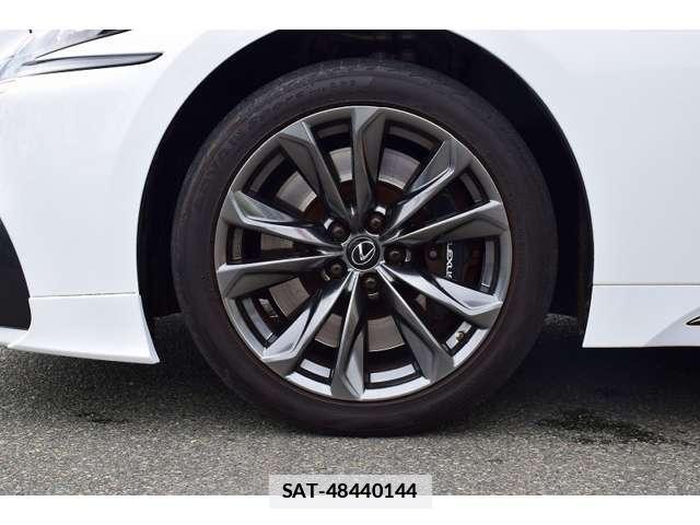 Lexus LS 2019-04 7815335-12