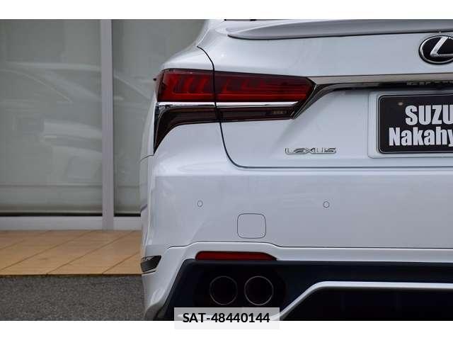 Lexus LS 2019-04 7815335-18
