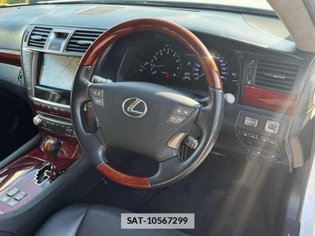 Lexus LS 2009-11 7815551-14