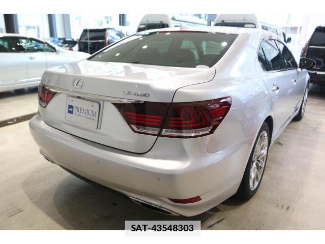 Lexus LS 2015-01 7816060-1