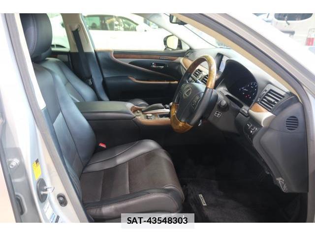 Lexus LS 2015-01 7816060-5