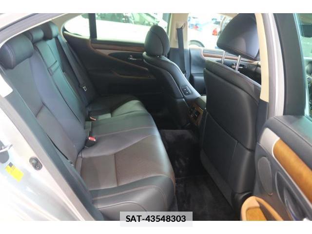 Lexus LS 2015-01 7816060-6
