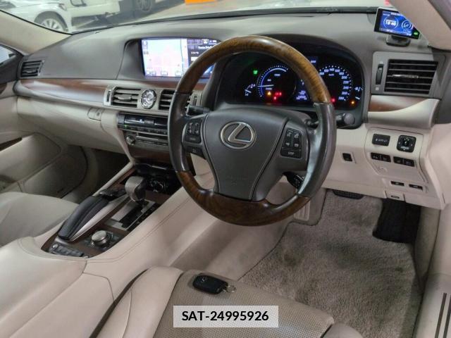 Lexus LS 2013-09 7816153-2