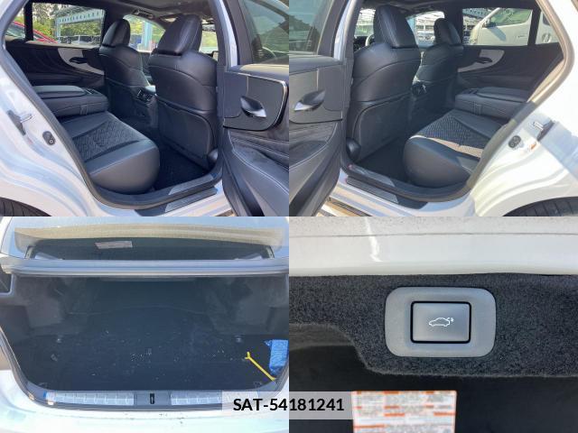 Lexus LS 2025-07 7817996-6