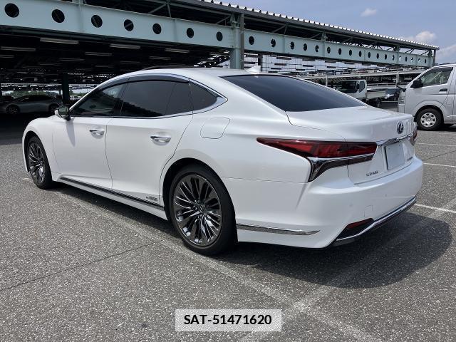 Lexus LS 2018-06 7818051-1
