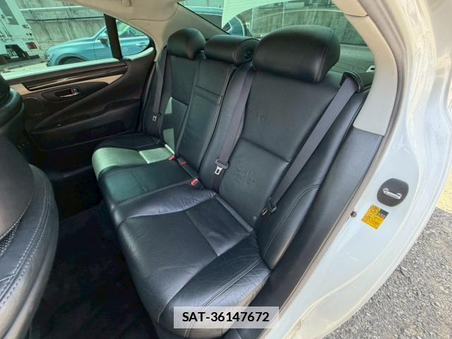 Lexus LS 2013-03 7818892-16