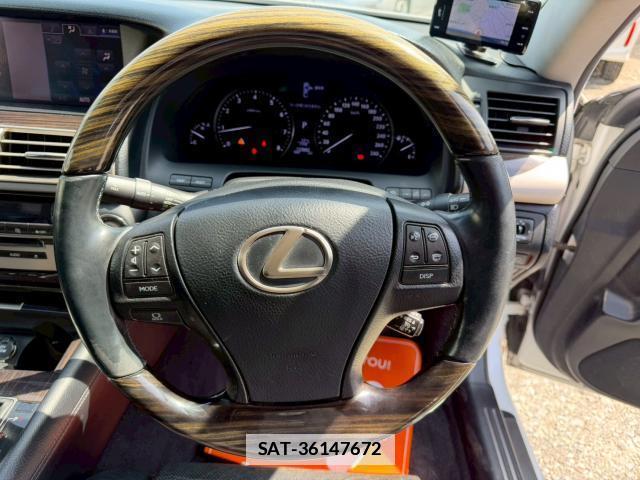 Lexus LS 2013-03 7818892-8
