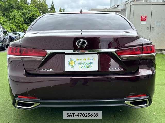Lexus LS 2018-03 7819886-17