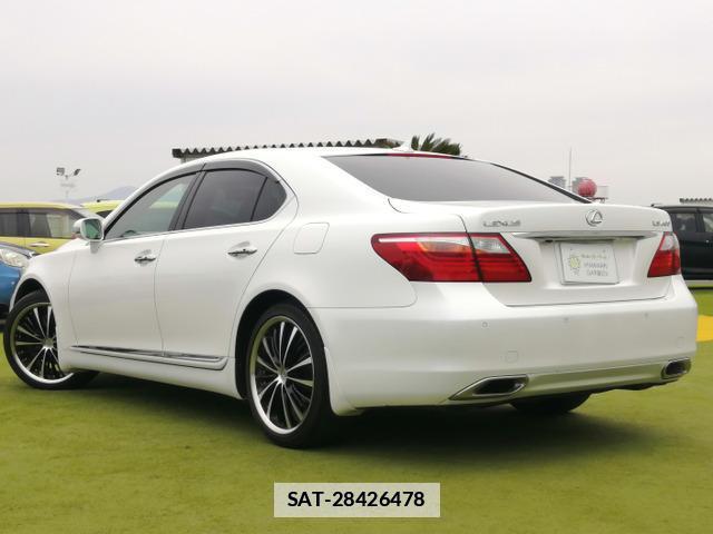 Lexus LS 2010-02 7819950-3