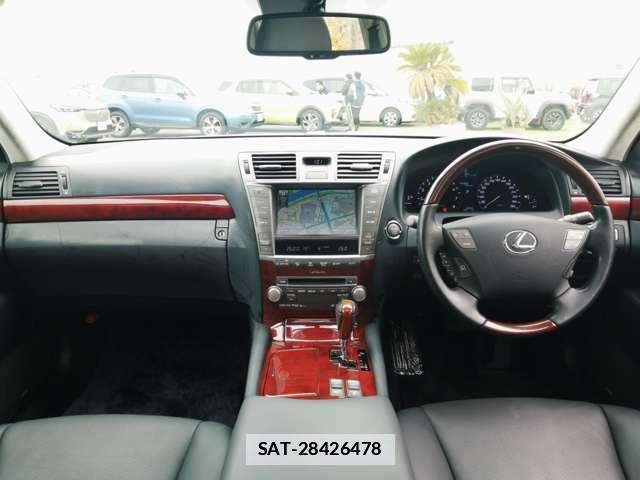 Lexus LS 2010-02 7819950-4