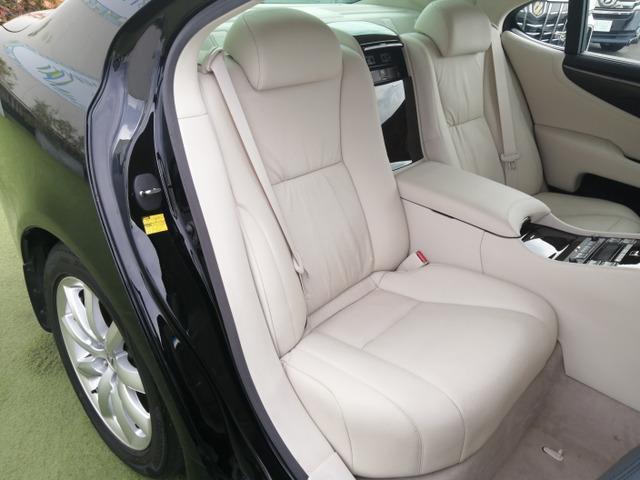 Lexus LS 2007-08 7819971-14
