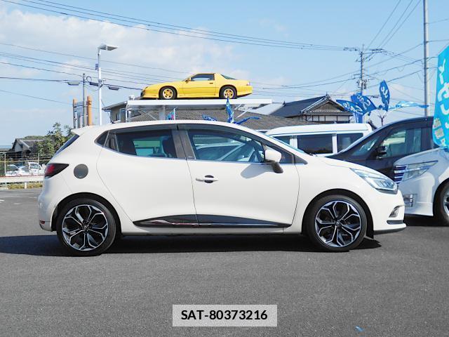 Renault LUTECIA 2017-07 7812033-3