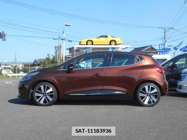 Renault LUTECIA 2015-12 7812038-10