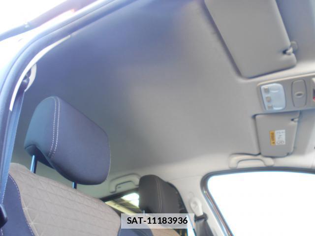 Renault LUTECIA 2015-12 7812038-16