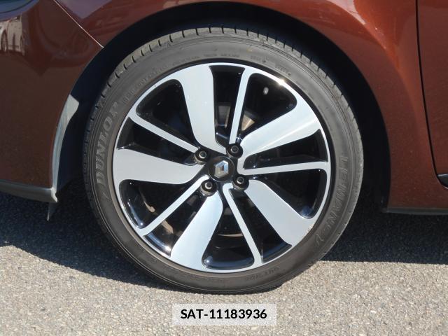 Renault LUTECIA 2015-12 7812038-19
