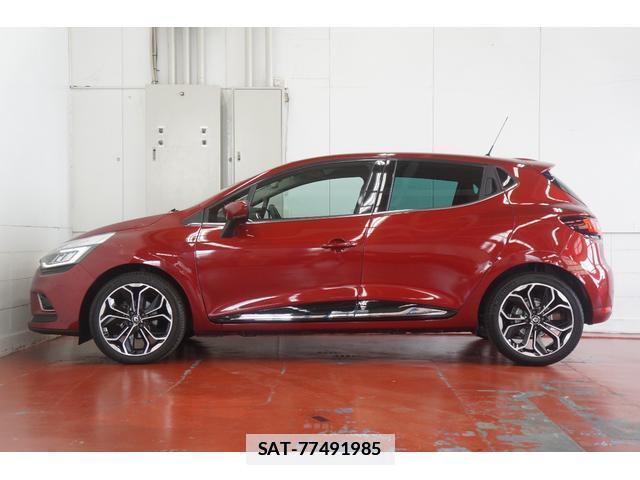 Renault LUTECIA 2018-03 7813577-12