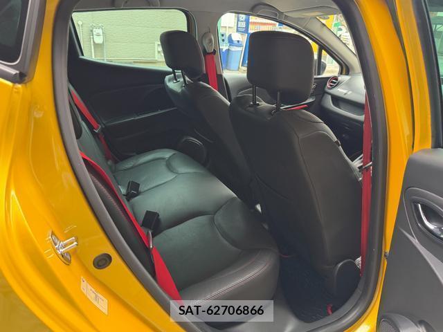 Renault LUTECIA 2015-03 7813744-11