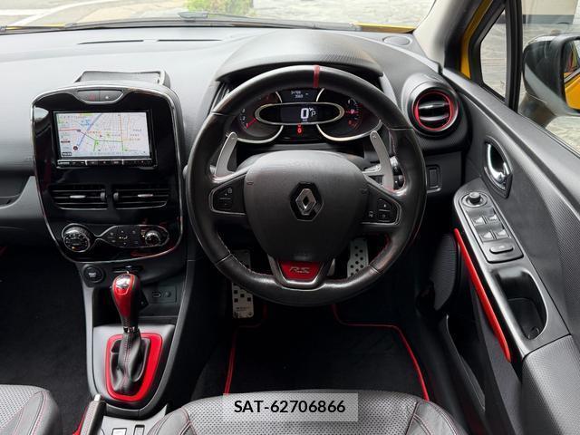 Renault LUTECIA 2015-03 7813744-17