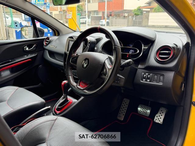 Renault LUTECIA 2015-03 7813744-6