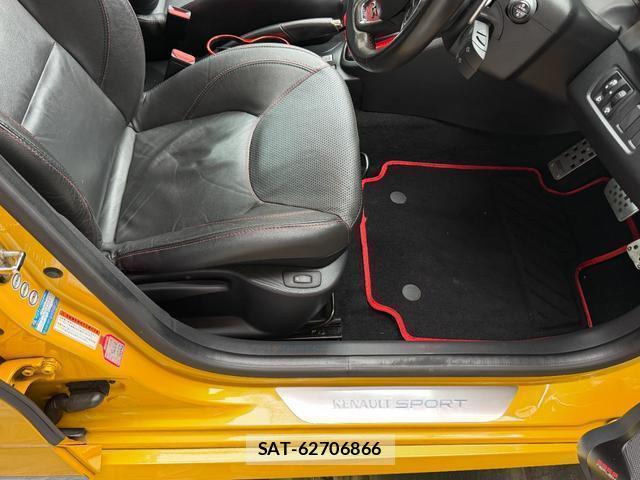 Renault LUTECIA 2015-03 7813744-9