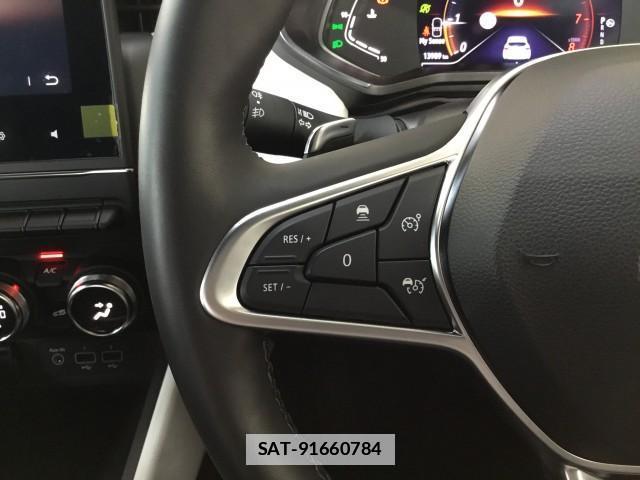 Renault LUTECIA 2021-07 7817806-16
