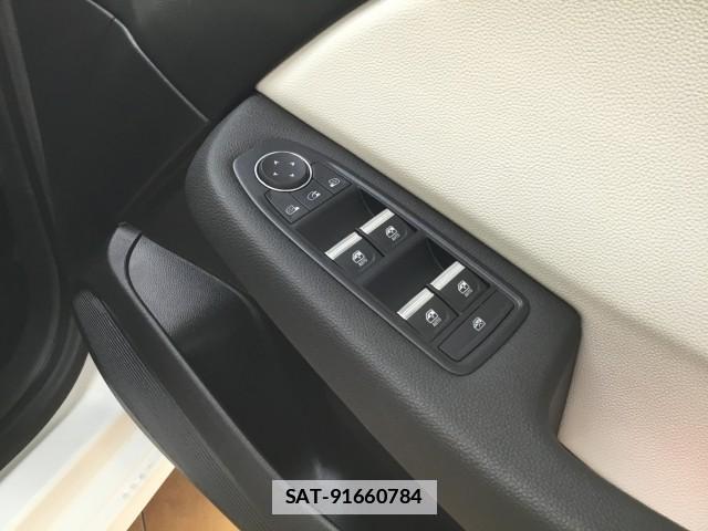 Renault LUTECIA 2021-07 7817806-18