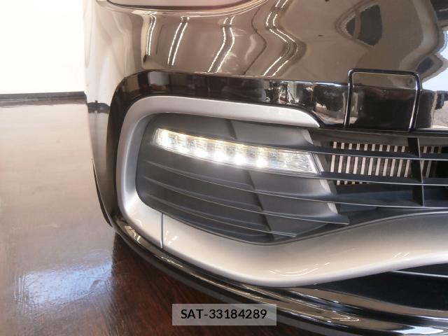 Renault LUTECIA 2014-08 7823320-10