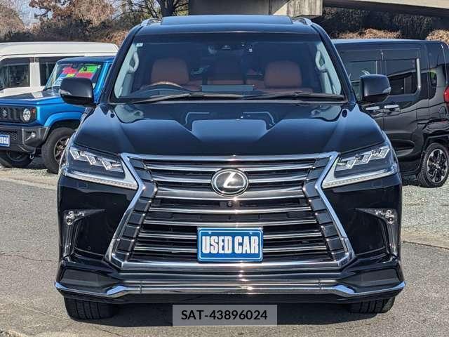 Lexus LX 2016-06 7812725-1