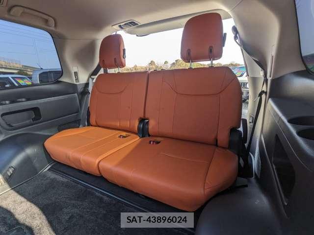 Lexus LX 2016-06 7812725-14