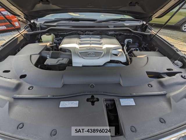 Lexus LX 2016-06 7812725-18