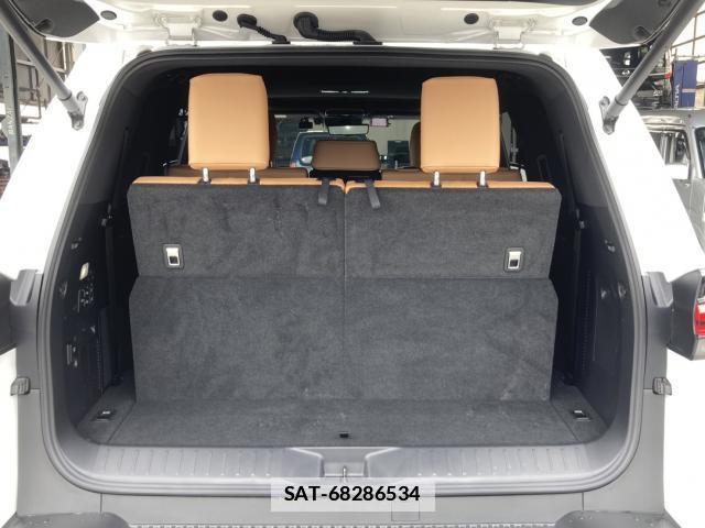 Lexus LX 2023-09 7812749-6
