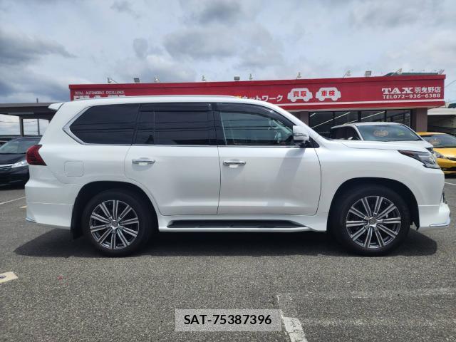 Lexus LX 2016-09 7813914-11