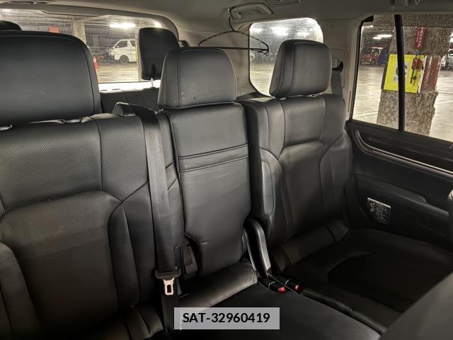 Lexus LX 2016-11 7817323-13