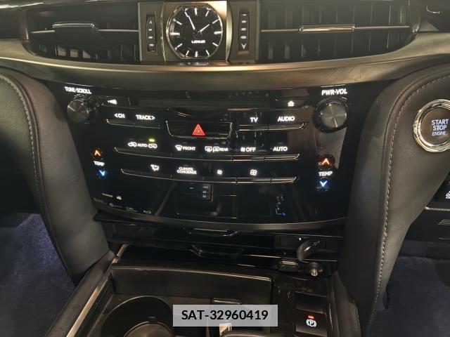 Lexus LX 2016-11 7817323-16