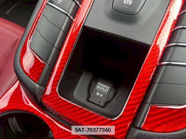 Porsche MACAN 2016-05 7812703-7