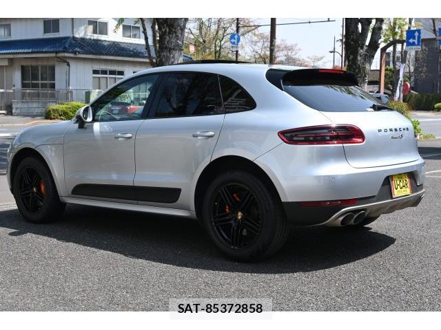 Porsche MACAN 2014-11 7812802-14