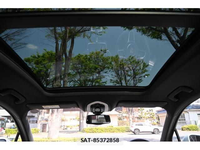 Porsche MACAN 2014-11 7812802-16